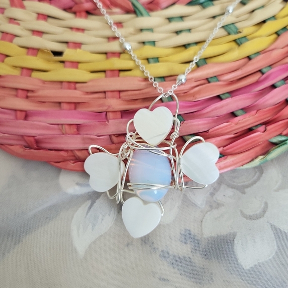 Silver Plated Mother of Pearl Heart Opal Cabochon Necklace - Picture 5 of 8